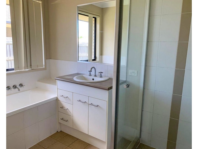 5 Redcedar Place, Morayfield QLD 4506