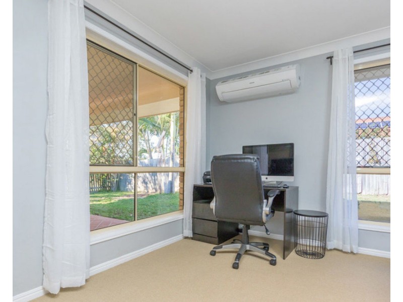 12 Sutherland Crescent, Morayfield QLD 4506