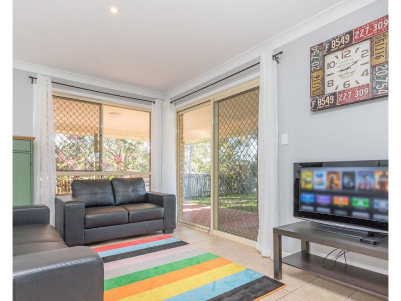 12 Sutherland Crescent, Morayfield QLD 4506