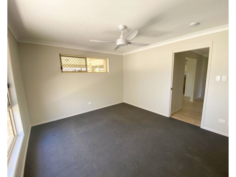 12 Sutherland Crescent, Morayfield QLD 4506
