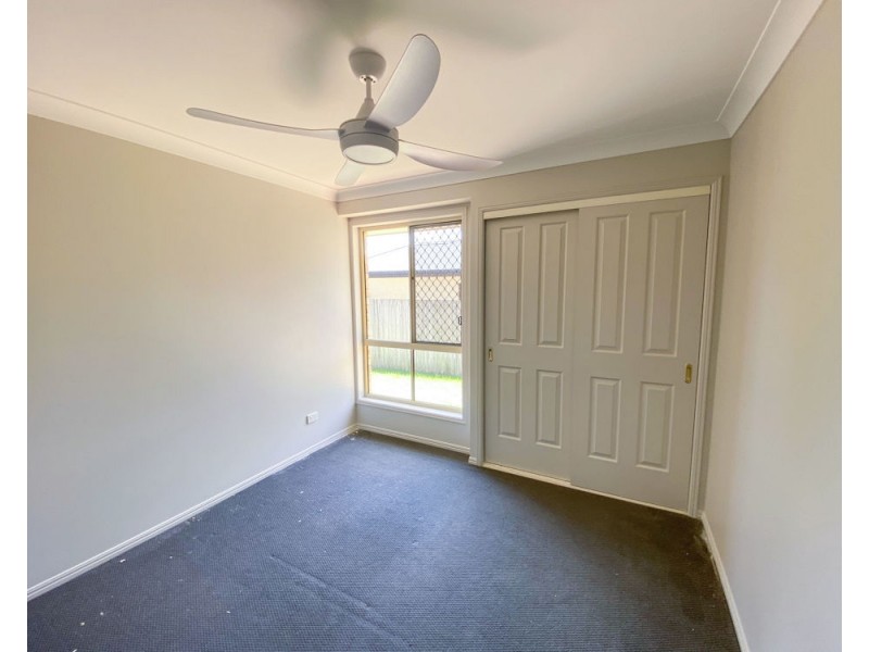 12 Sutherland Crescent, Morayfield QLD 4506