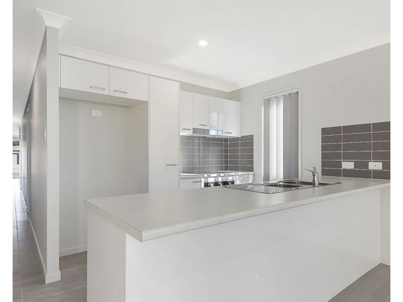 1/54 Jones Street, Rothwell QLD 4022