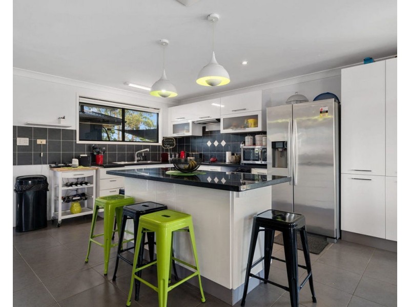 4 Anglers Court, Donnybrook QLD 4510