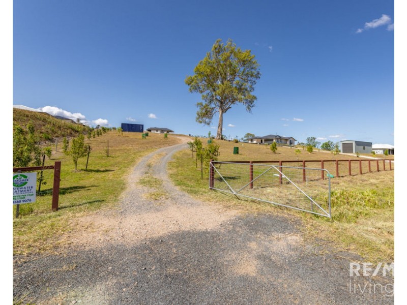 7 Atherton Place, Winya QLD 4515