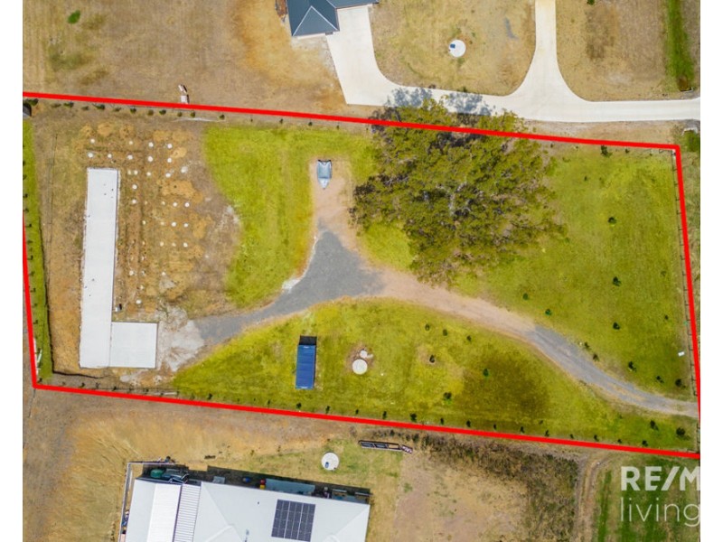 7 Atherton Place, Winya QLD 4515