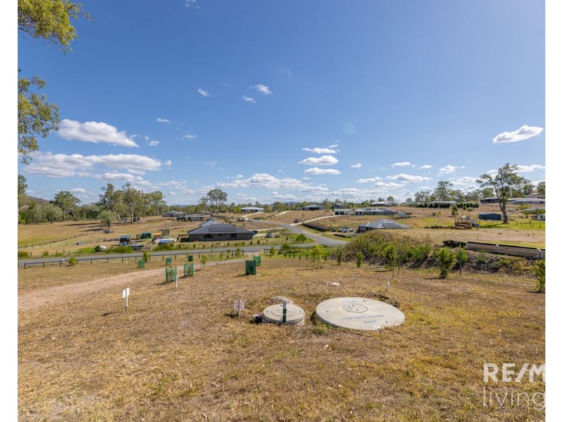 7 Atherton Place, Winya QLD 4515