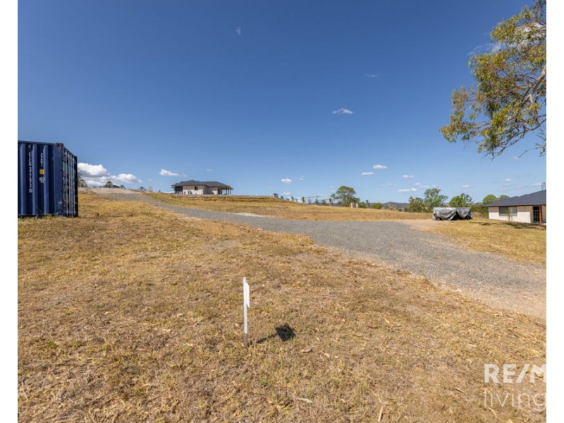 7 Atherton Place, Winya QLD 4515