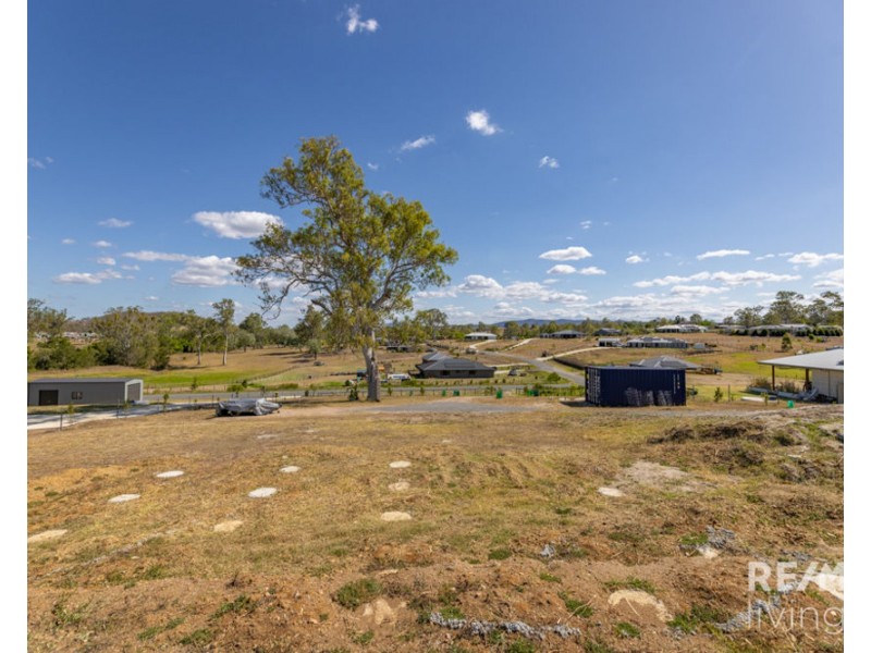 7 Atherton Place, Winya QLD 4515