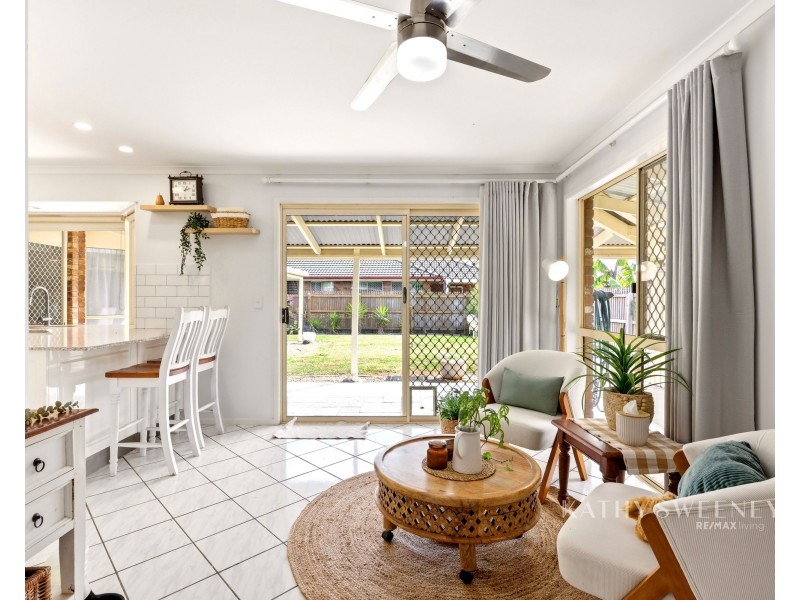 4 Parkwood Place, Bellmere QLD 4510