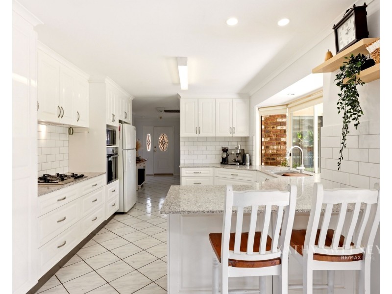 4 Parkwood Place, Bellmere QLD 4510
