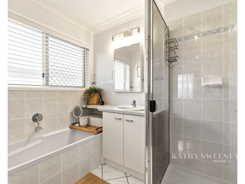 4 Parkwood Place, Bellmere QLD 4510