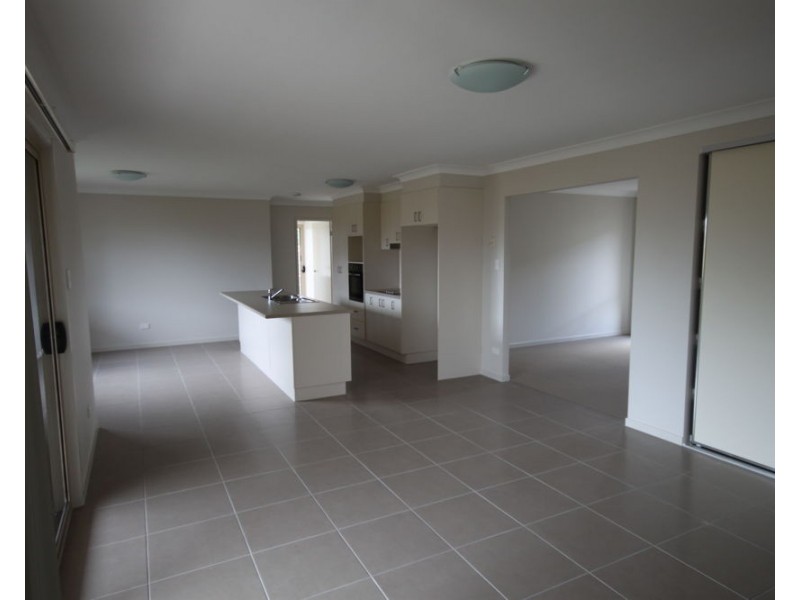 10 Castle Ct, Caboolture QLD 4510