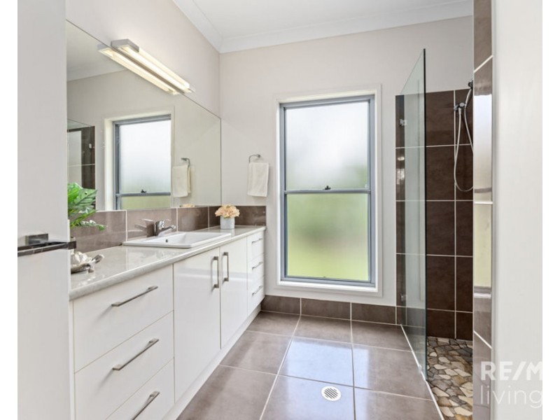 54 Shaws Road, Beerwah QLD 4519