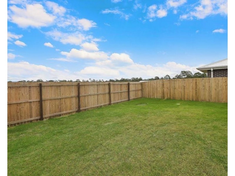 169 Graham Rd, Morayfield QLD 4506