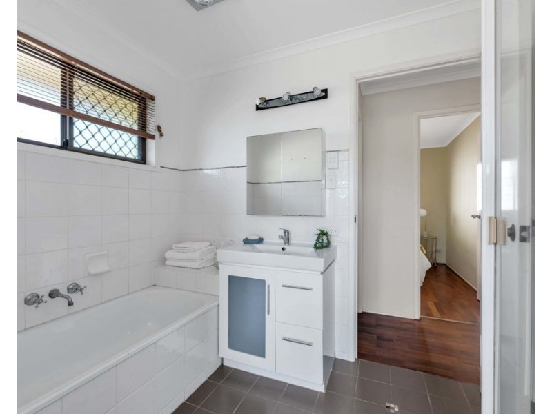 64 Crestridge Crescent, Morayfield QLD 4506