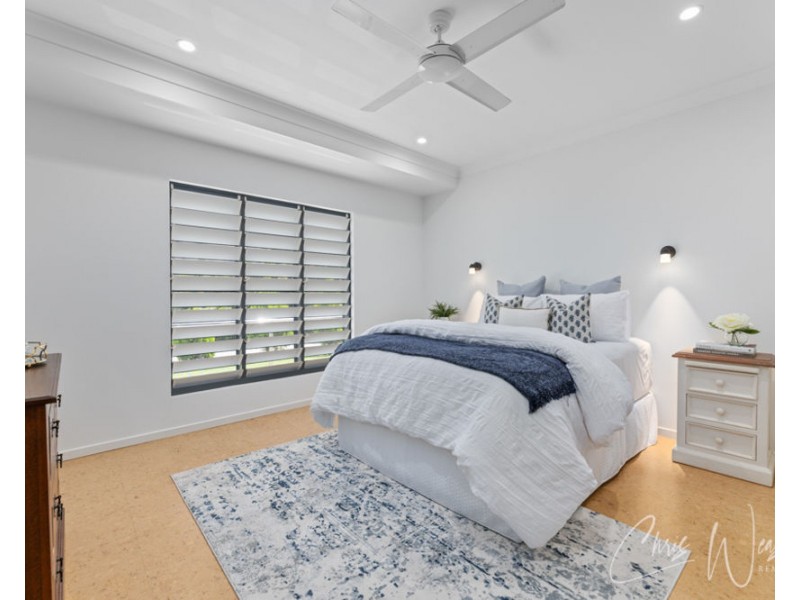 127 Sippel Drive, Woodford QLD 4514