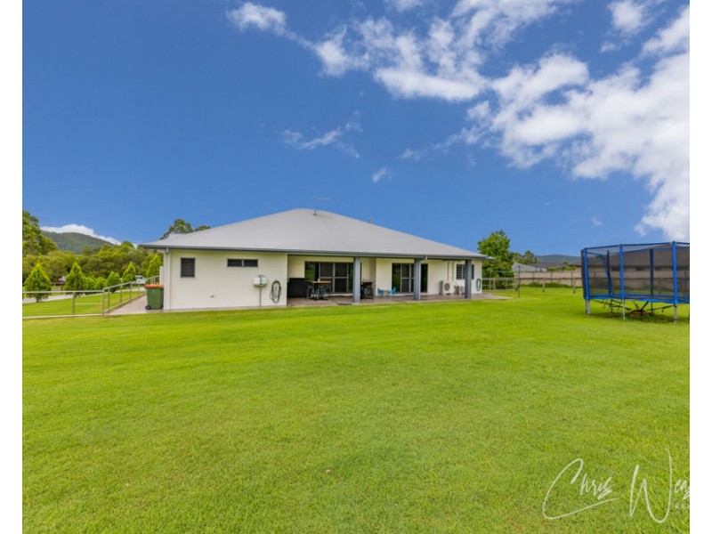 127 Sippel Drive, Woodford QLD 4514