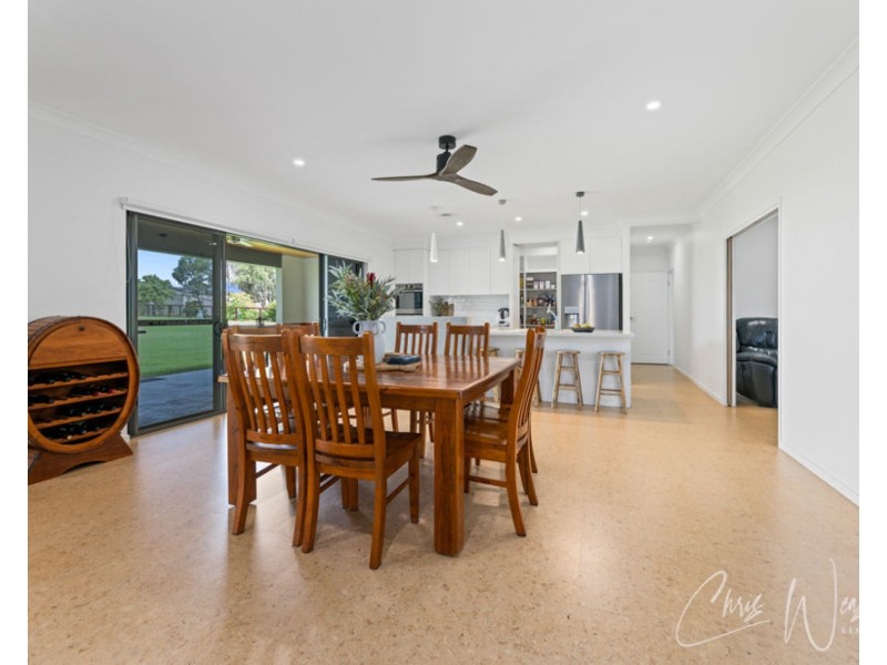 127 Sippel Drive, Woodford QLD 4514