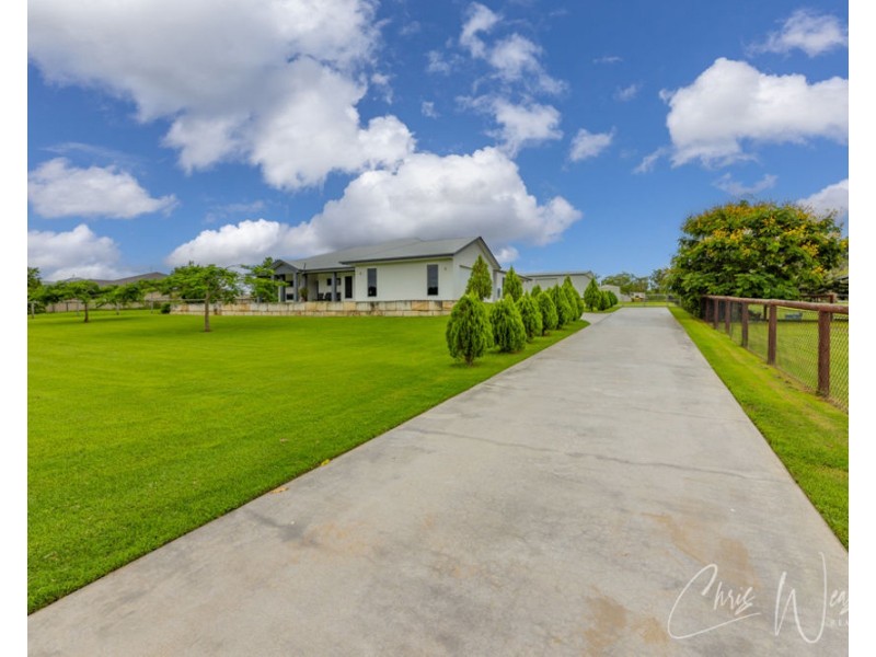 127 Sippel Drive, Woodford QLD 4514