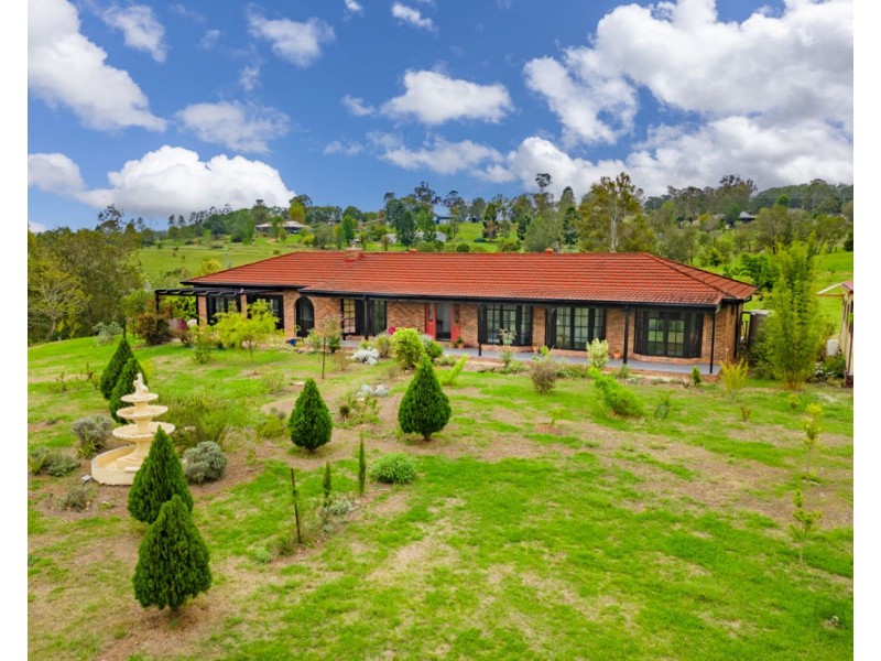 69 Hardgrave Road, Blackbutt QLD 4306