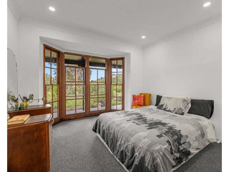 69 Hardgrave Road, Blackbutt QLD 4306