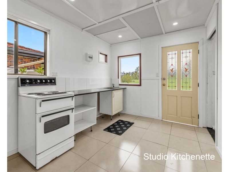 69 Hardgrave Road, Blackbutt QLD 4306