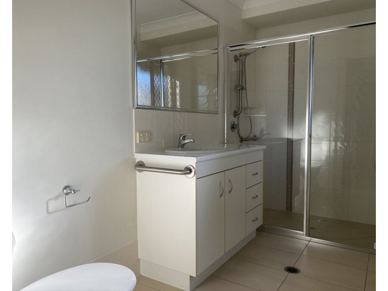 79 Kangaroo Avenue, Bongaree QLD 4507