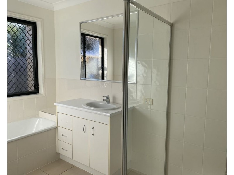 79 Kangaroo Avenue, Bongaree QLD 4507