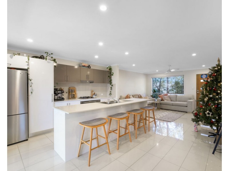 1-2/21 Majella Close, Peregian Springs QLD 4573