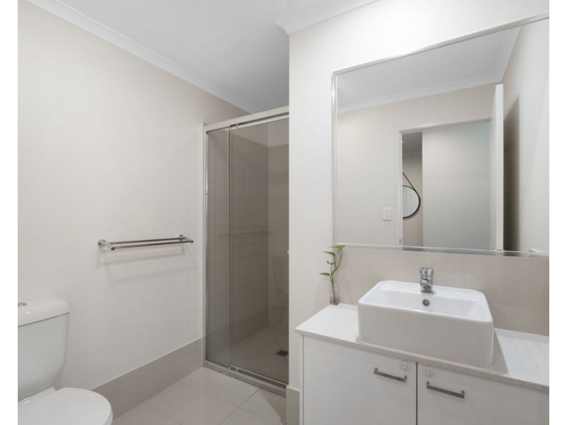 1-2/21 Majella Close, Peregian Springs QLD 4573