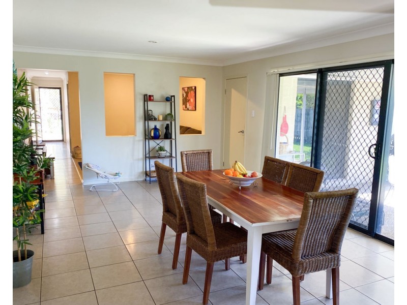 27 Aretha Lane, Narangba QLD 4504