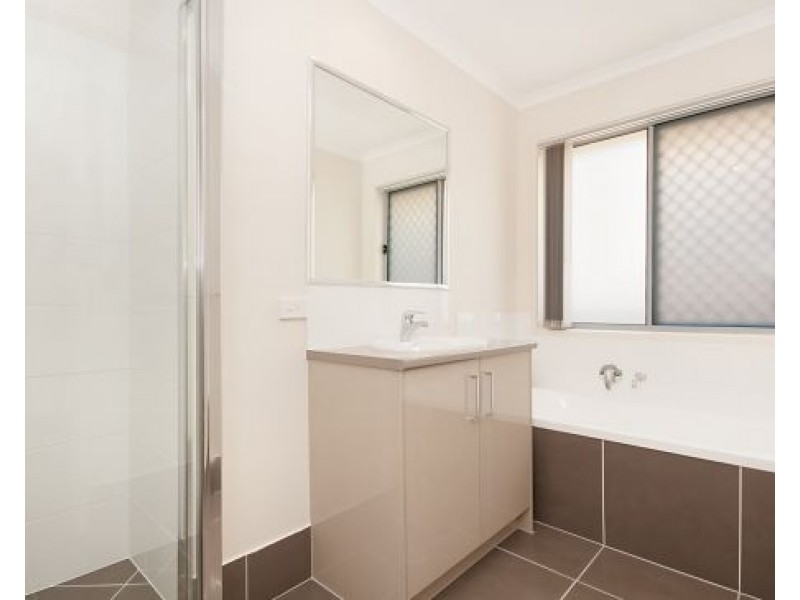 5 Wellington Place, Narangba QLD 4504