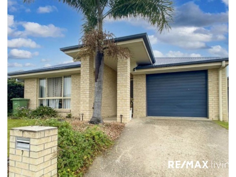 7 Chase Crescent, North Lakes QLD 4509