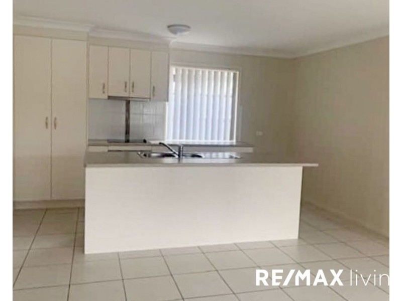 7 Chase Crescent, North Lakes QLD 4509