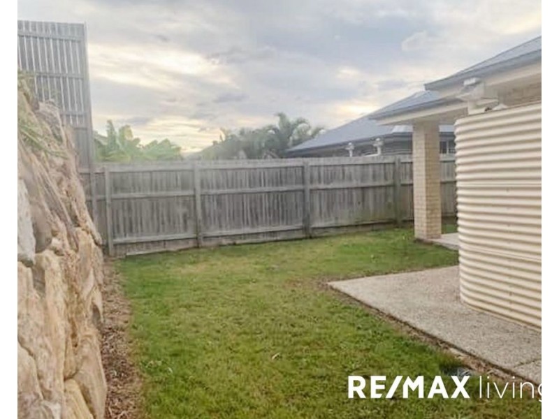 7 Chase Crescent, North Lakes QLD 4509
