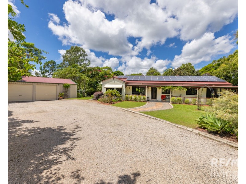 27 Clearview Drive, Glass House Mountains QLD 4518