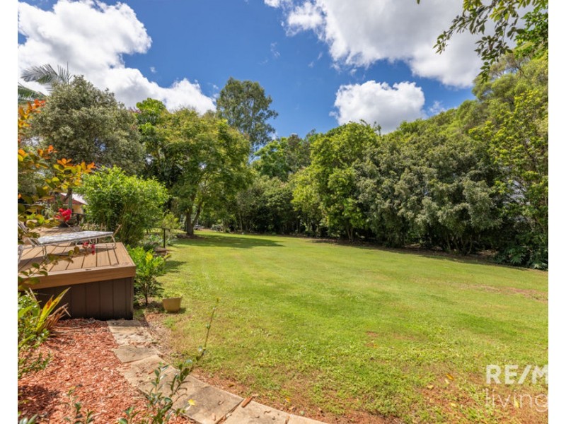 27 Clearview Drive, Glass House Mountains QLD 4518