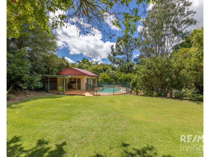 27 Clearview Drive, Glass House Mountains QLD 4518