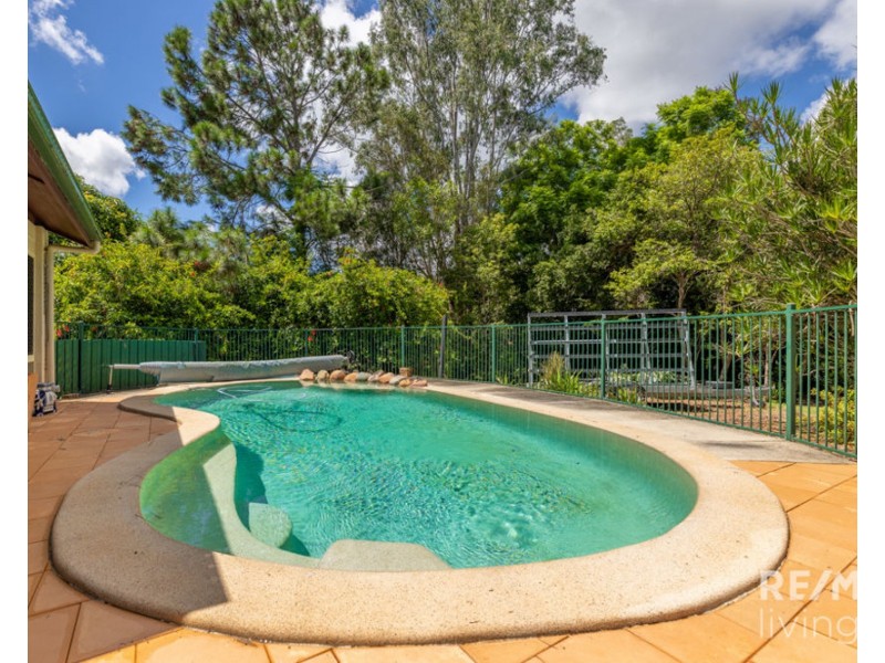 27 Clearview Drive, Glass House Mountains QLD 4518