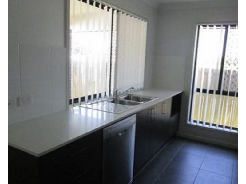 1/1 Llama Court, Dakabin QLD 4503