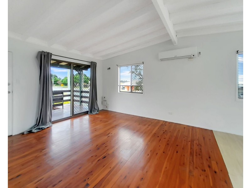22 Purnell St, Kallangur QLD 4503