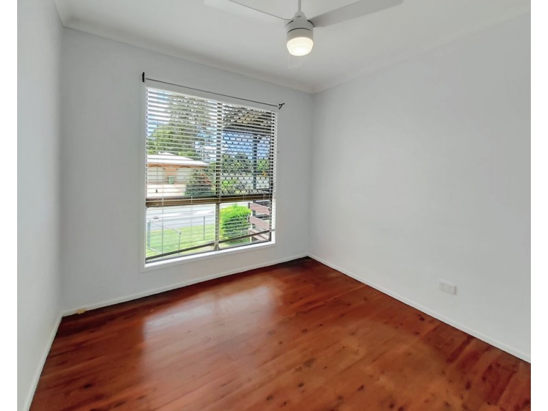22 Purnell St, Kallangur QLD 4503