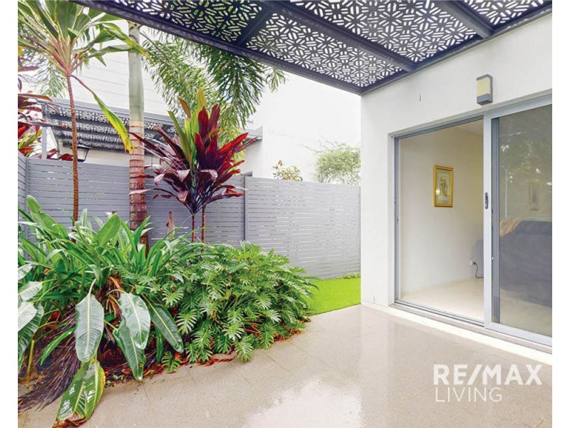 12/50 Compass Drive, Biggera Waters QLD 4216