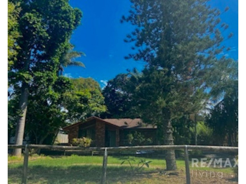 30 Bishop Road, Beachmere QLD 4510