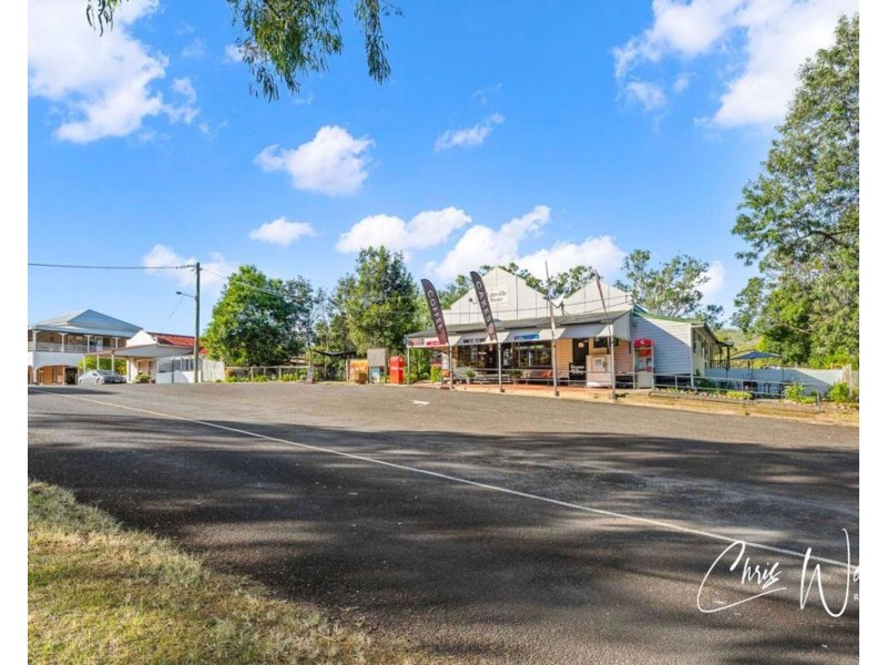 28 George Street, Linville QLD 4306