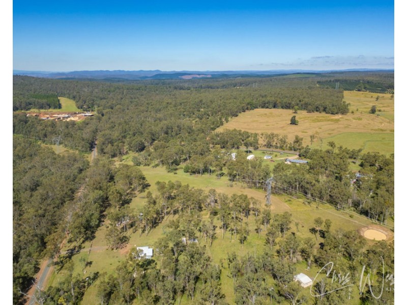 327 Old Esk Road, Benarkin QLD 4306