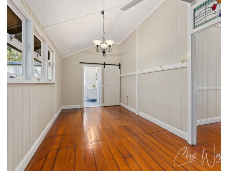 42 Crampton Drive, Woodford QLD 4514