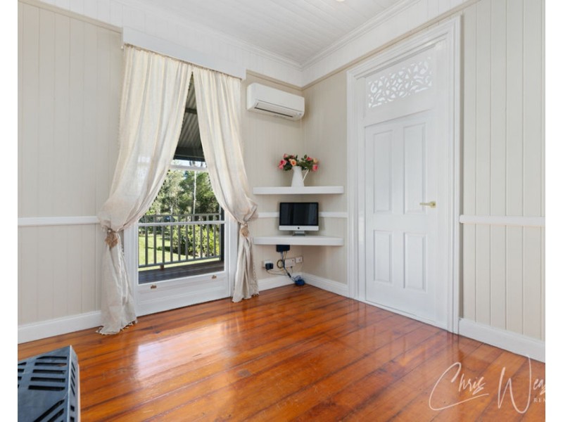 42 Crampton Drive, Woodford QLD 4514