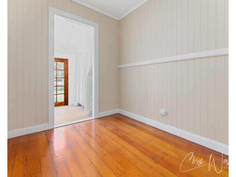 42 Crampton Drive, Woodford QLD 4514