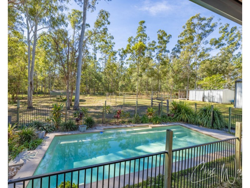 42 Crampton Drive, Woodford QLD 4514